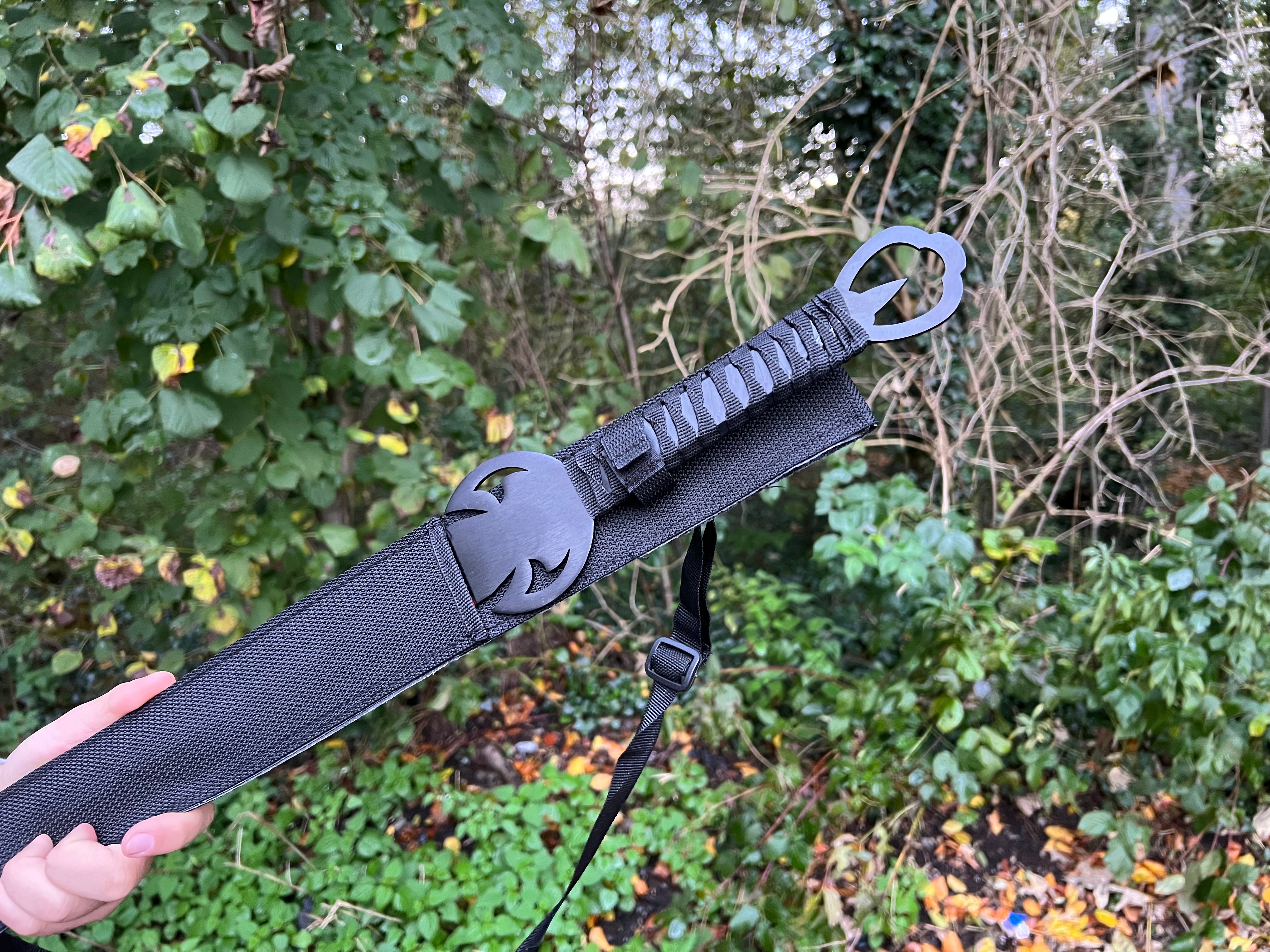 Back Sword "Crimson Blade"-Red wrapped with blue/black coated blade-Incl. Nylon sheath with carrying strap