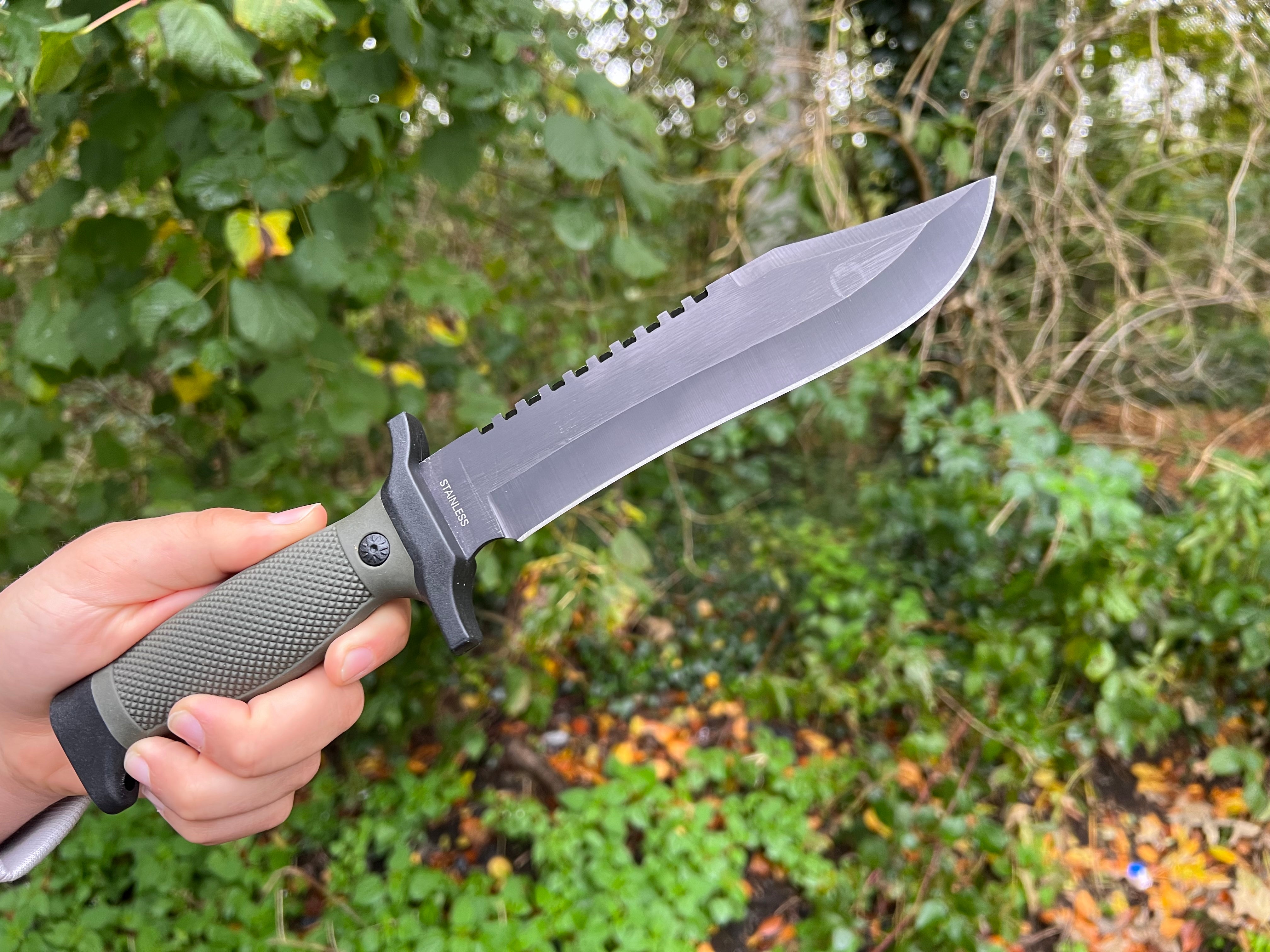 Outdoor Hunting Knife "Forest Ranger" - Robust Stainless Steel Blade in Black-Olive Rubberized Handle-Incl. Polymer sheath with belt and leg urts