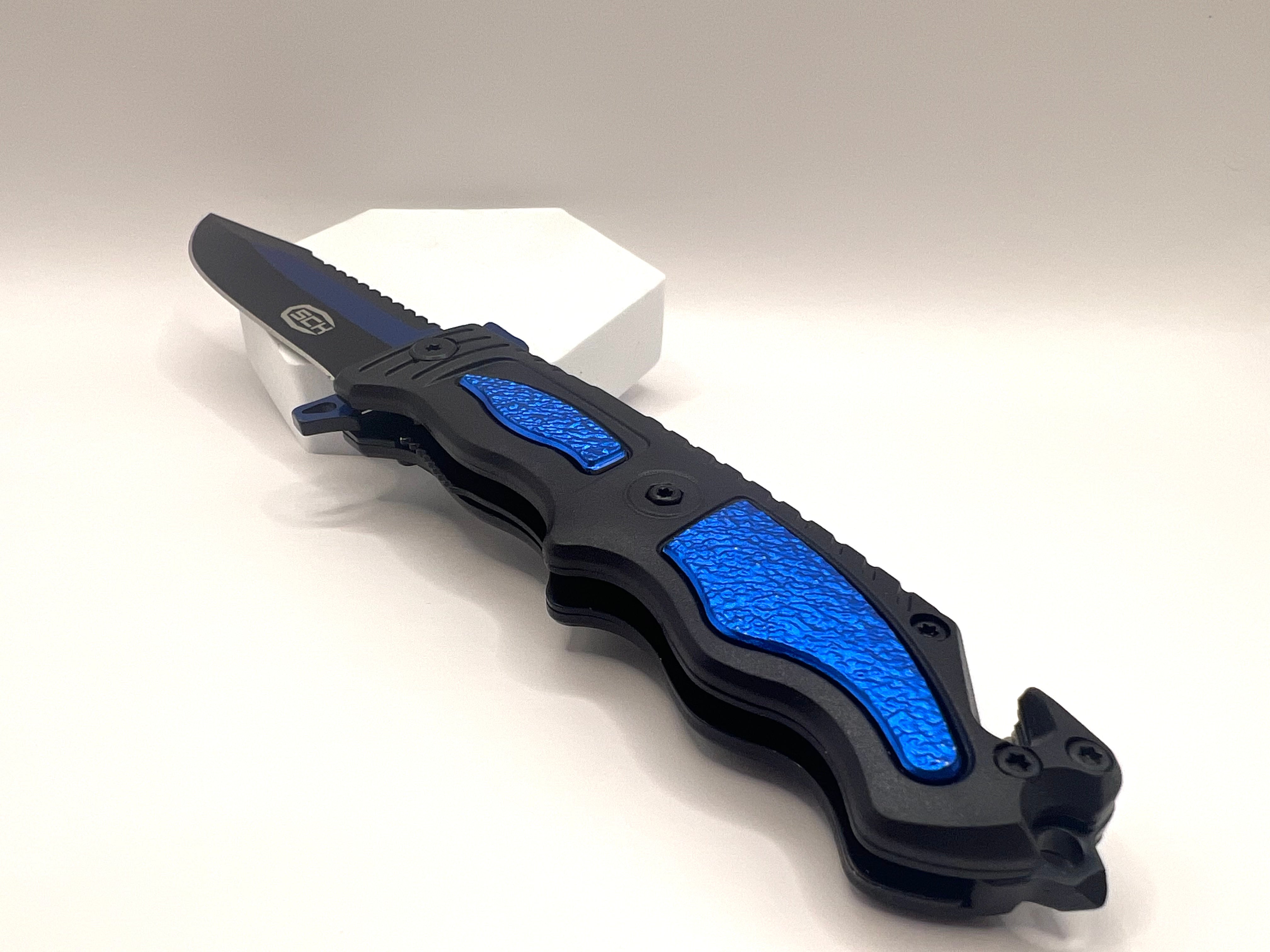 Blaues Federunterstütztes Messer (CW-142-2)