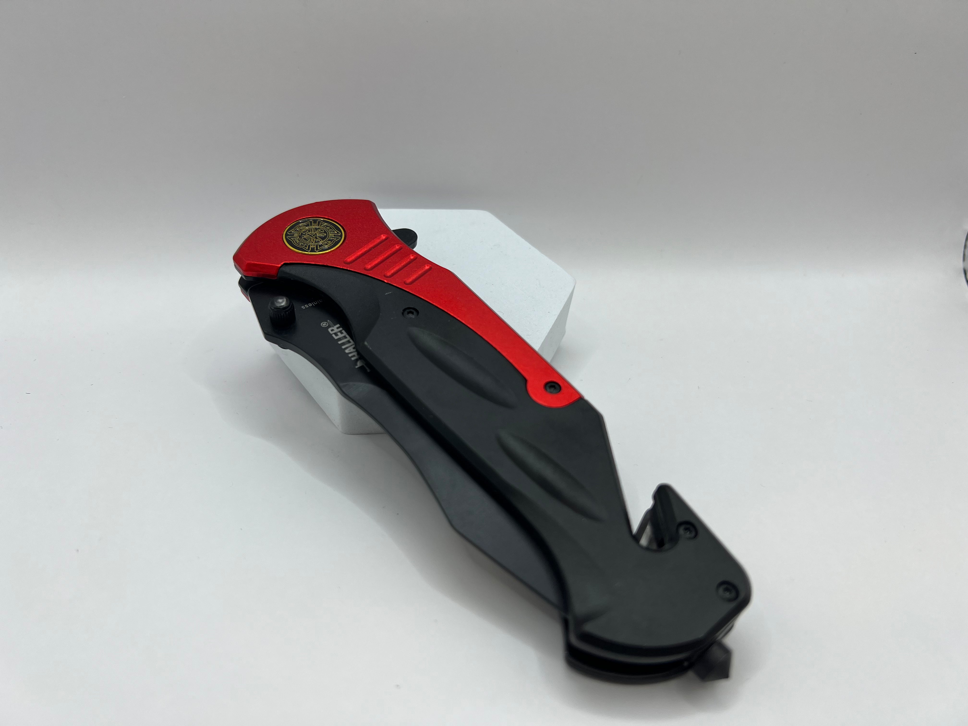 Versatile black coated pocket knife with partial wave cut