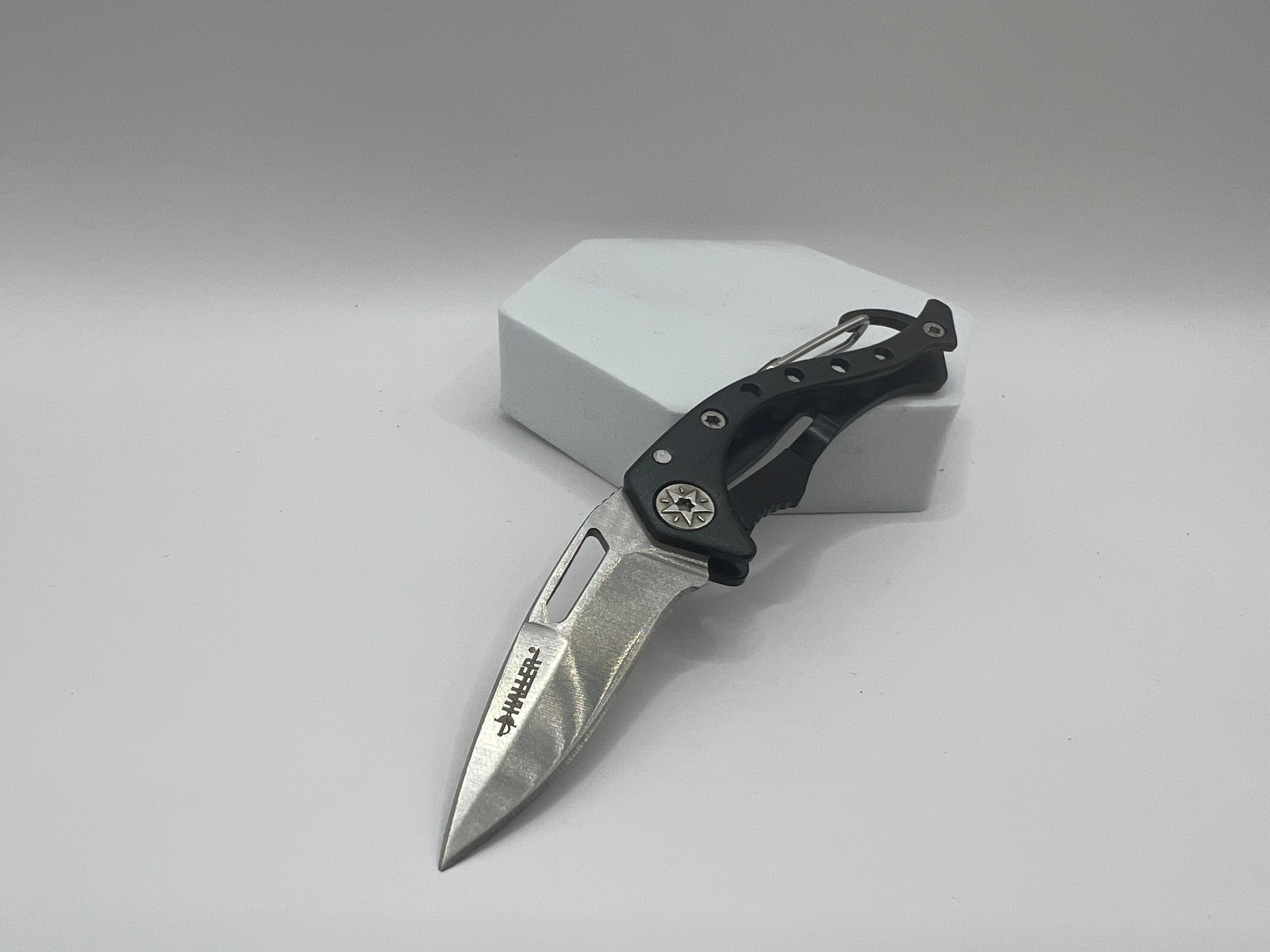 Praktisches Mini Taschenmesser mit Karabiner - Immer griffbereit!