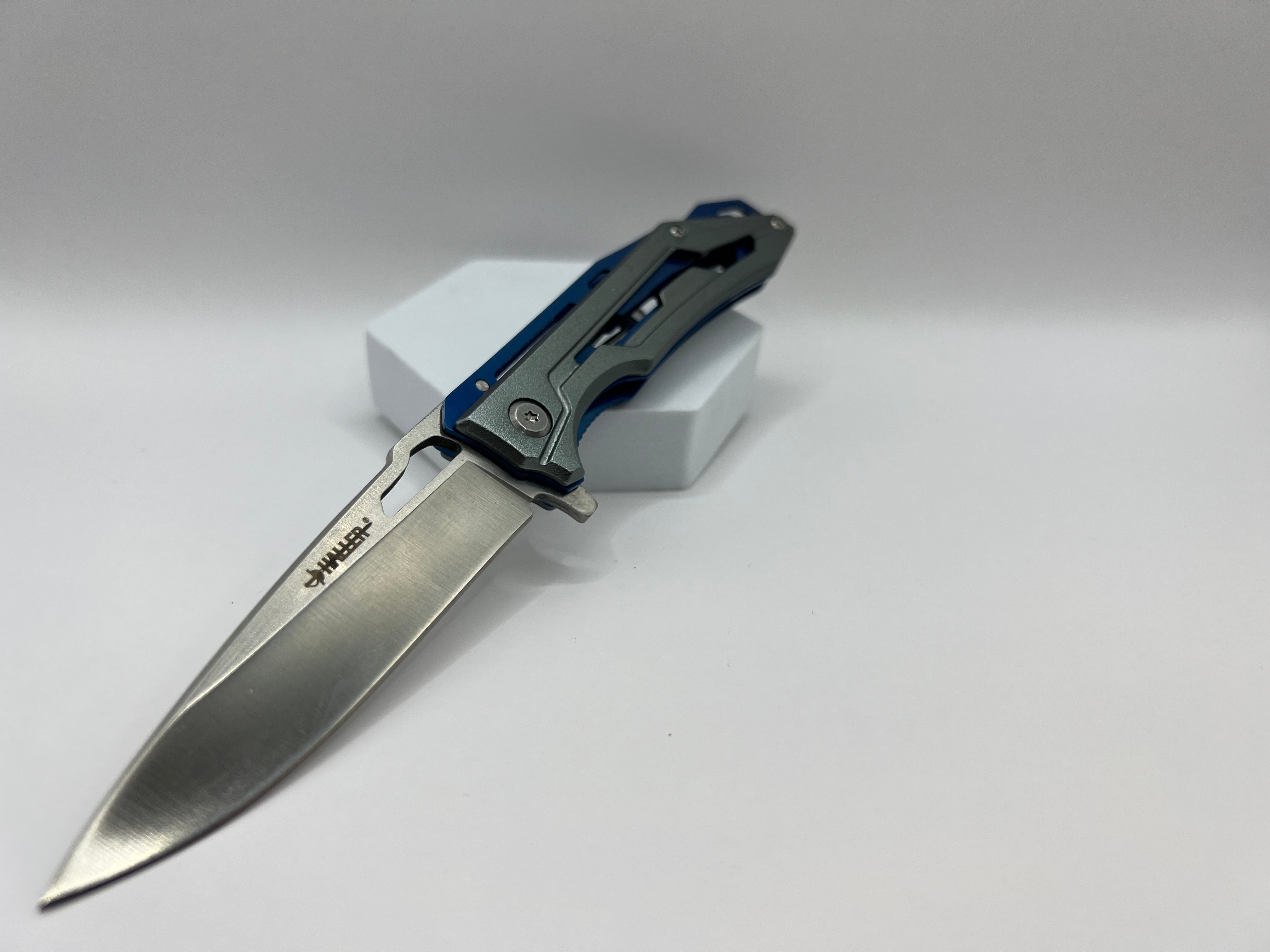 Stilvoll und zuverlässig - Das Metall-Taschenmesser in elegantem Design