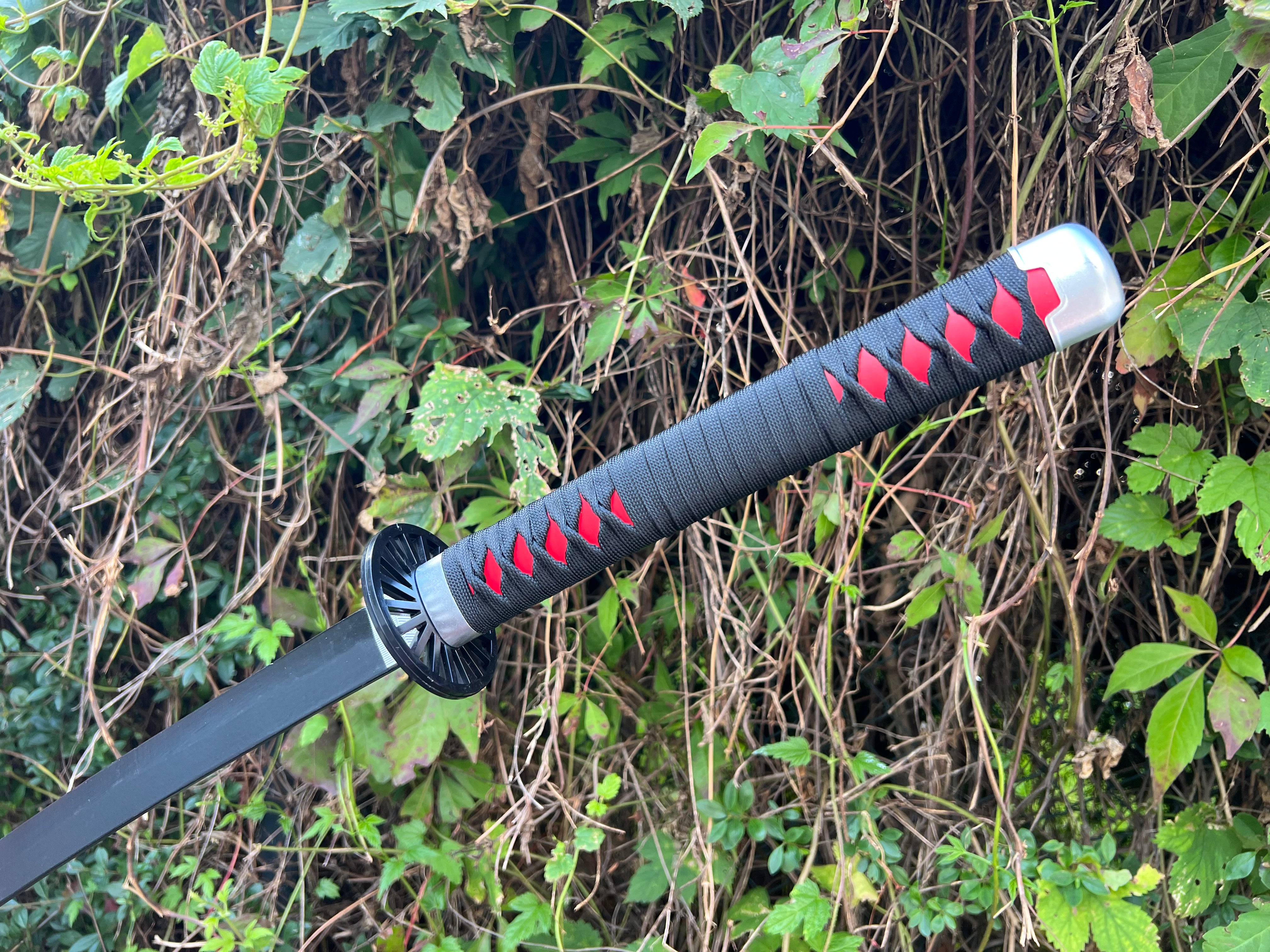 Tanjiro Katana with Bamboo Blade-Demon Slayer (Nichirin): Kimetsu No Yaiba (Pre-order)