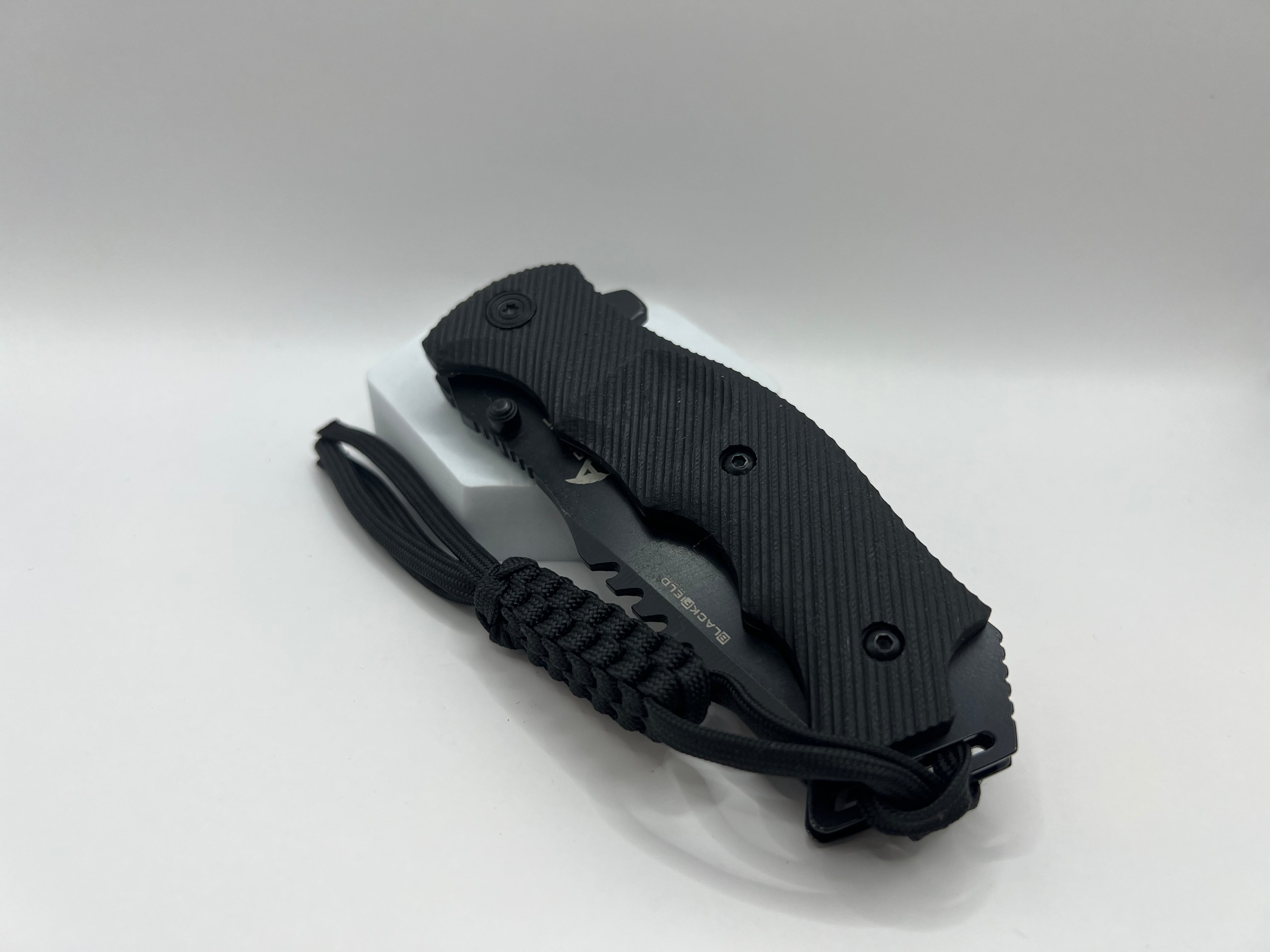 Black Field Apache Folder-The reliable insert pocket knife with spring-assisted blade opening