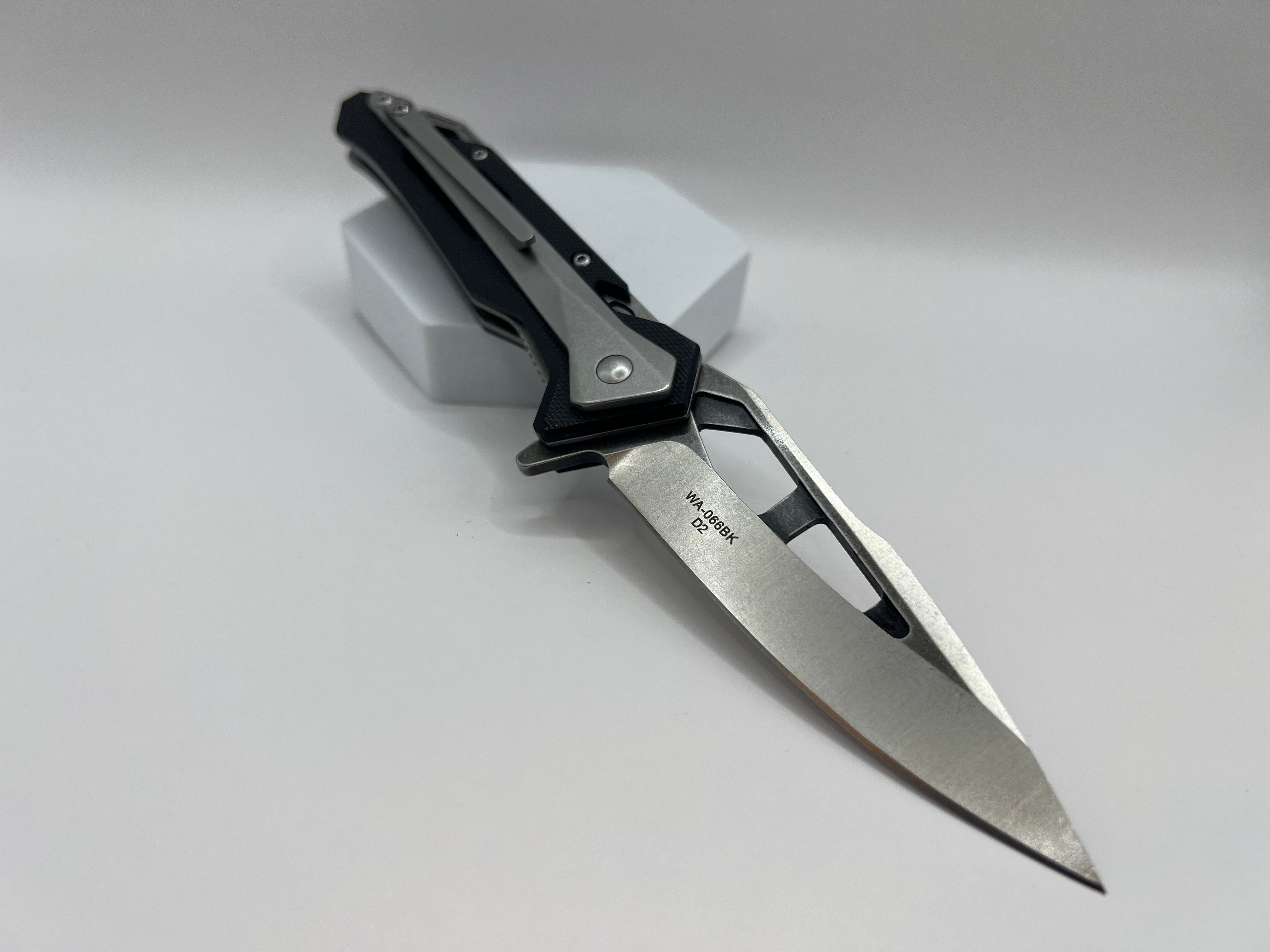Witharmour Fin - Elegantes und taktisches Taschenmesser für vielseitige Anwendungen