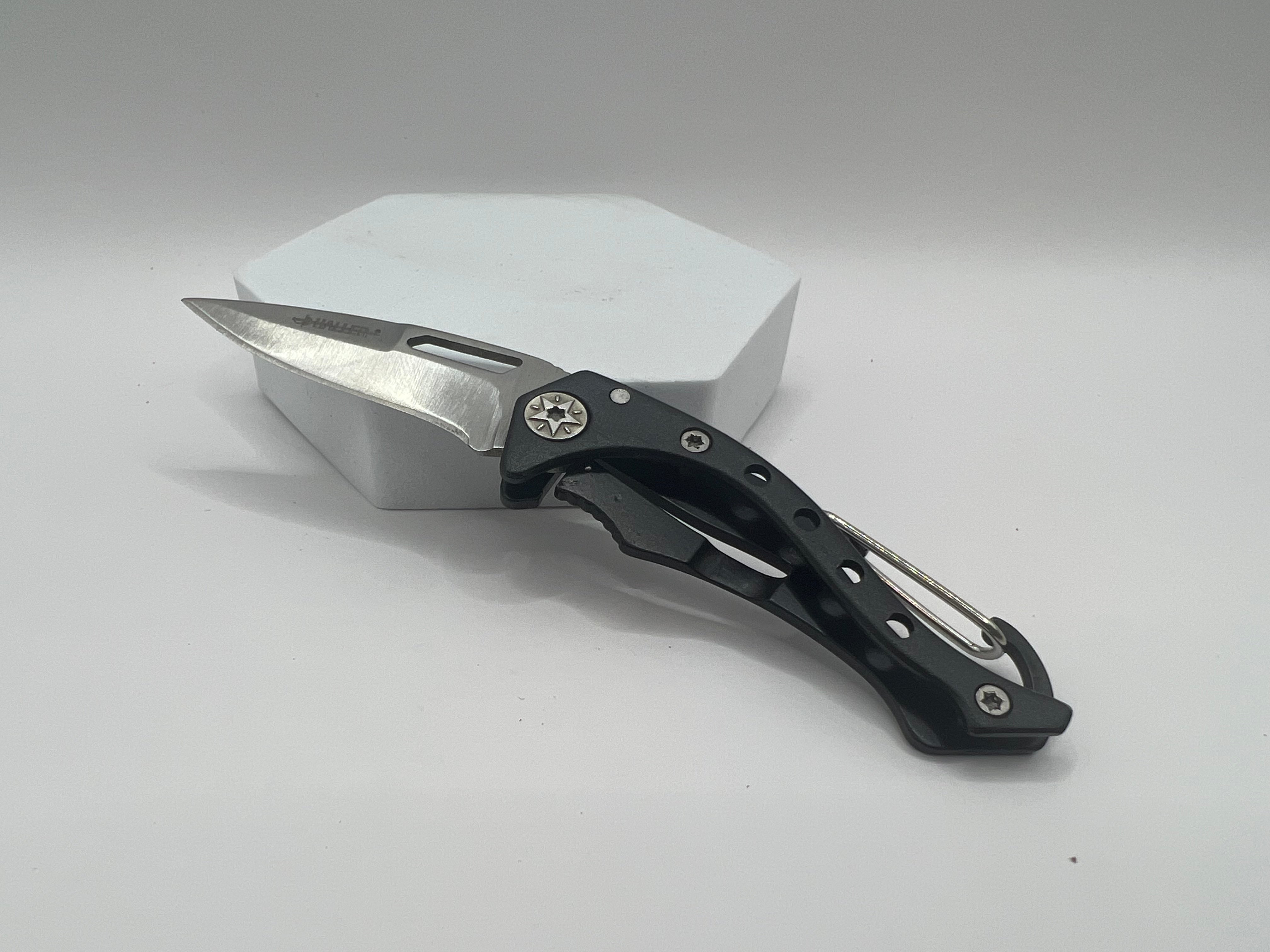 Praktisches Mini Taschenmesser mit Karabiner - Immer griffbereit!