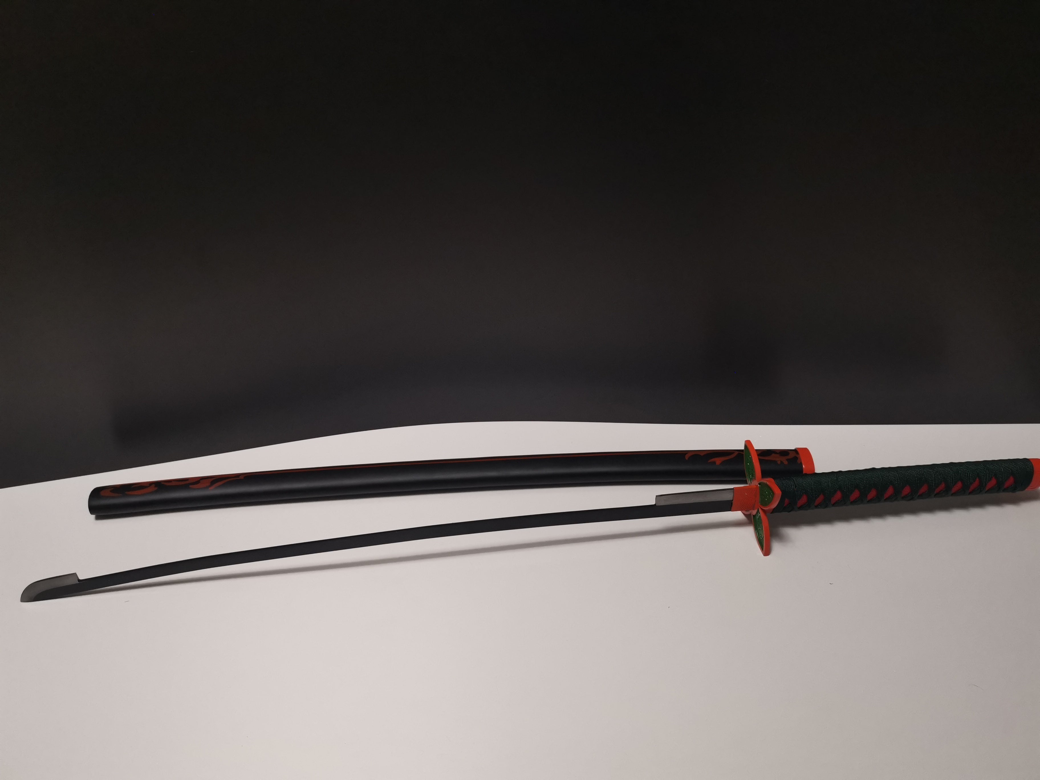 Shinobu Katana - Demon Slayer: Kimetsu No Yaiba (Vorbestellung)