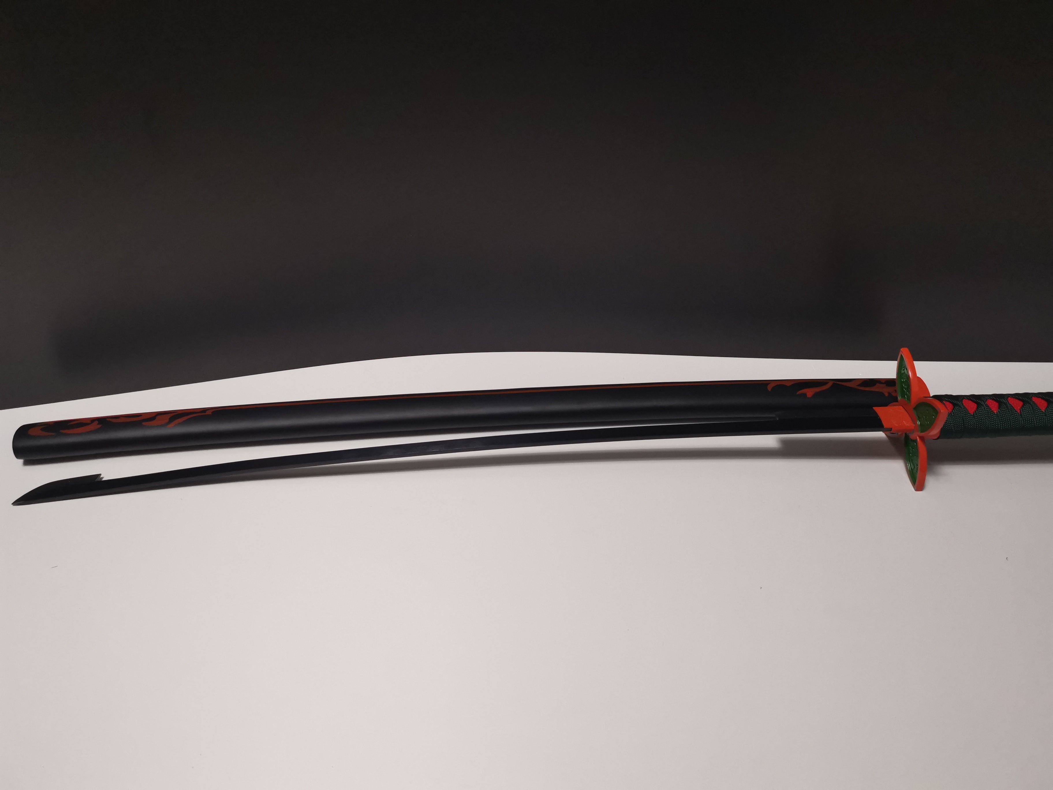 Shinobu Katana - Demon Slayer: Kimetsu No Yaiba (Vorbestellung)