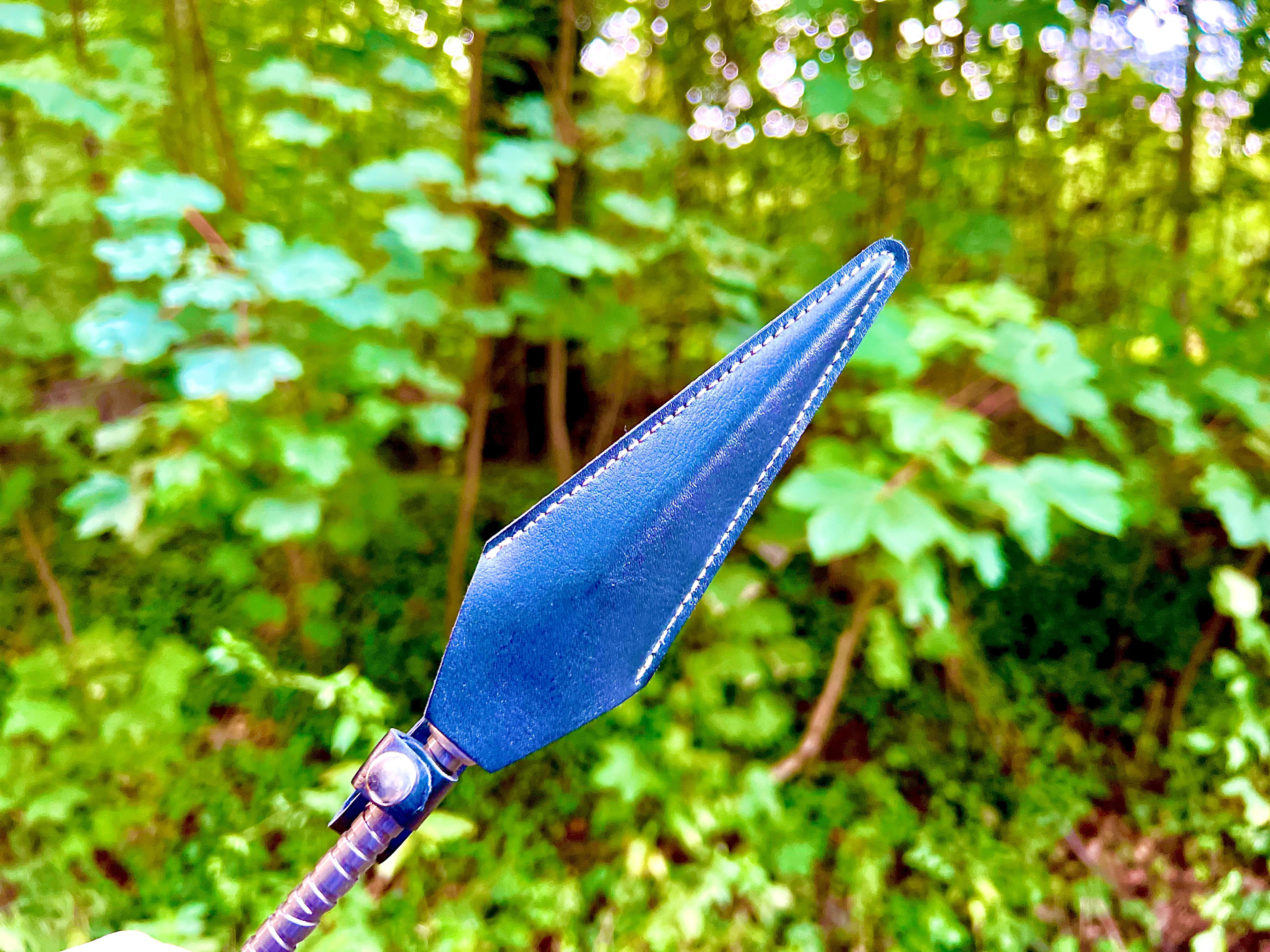 Kunai in Black - Naruto