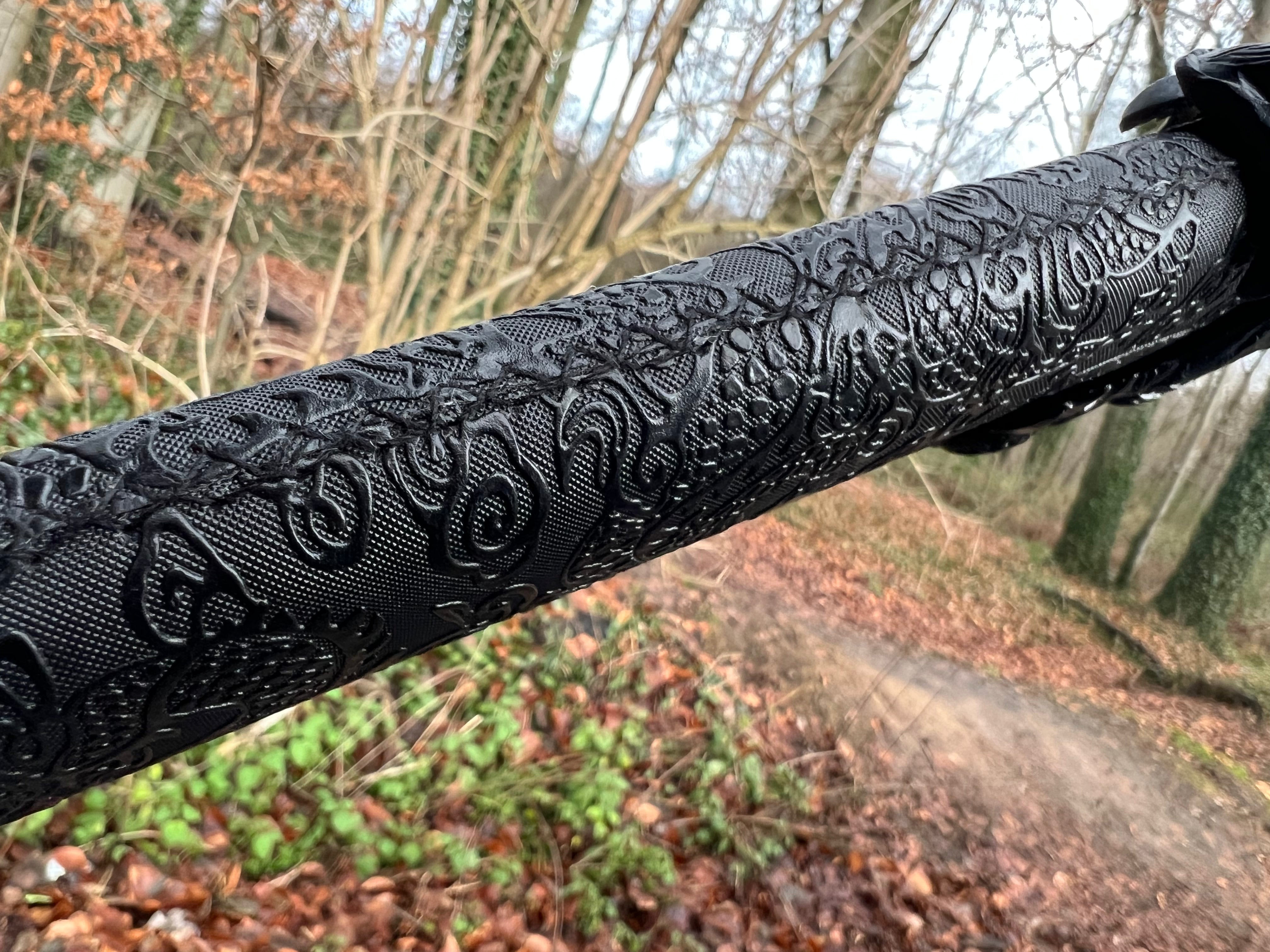 Practical Hand-Forged Longquan Sword with Wolf's Head (Black)