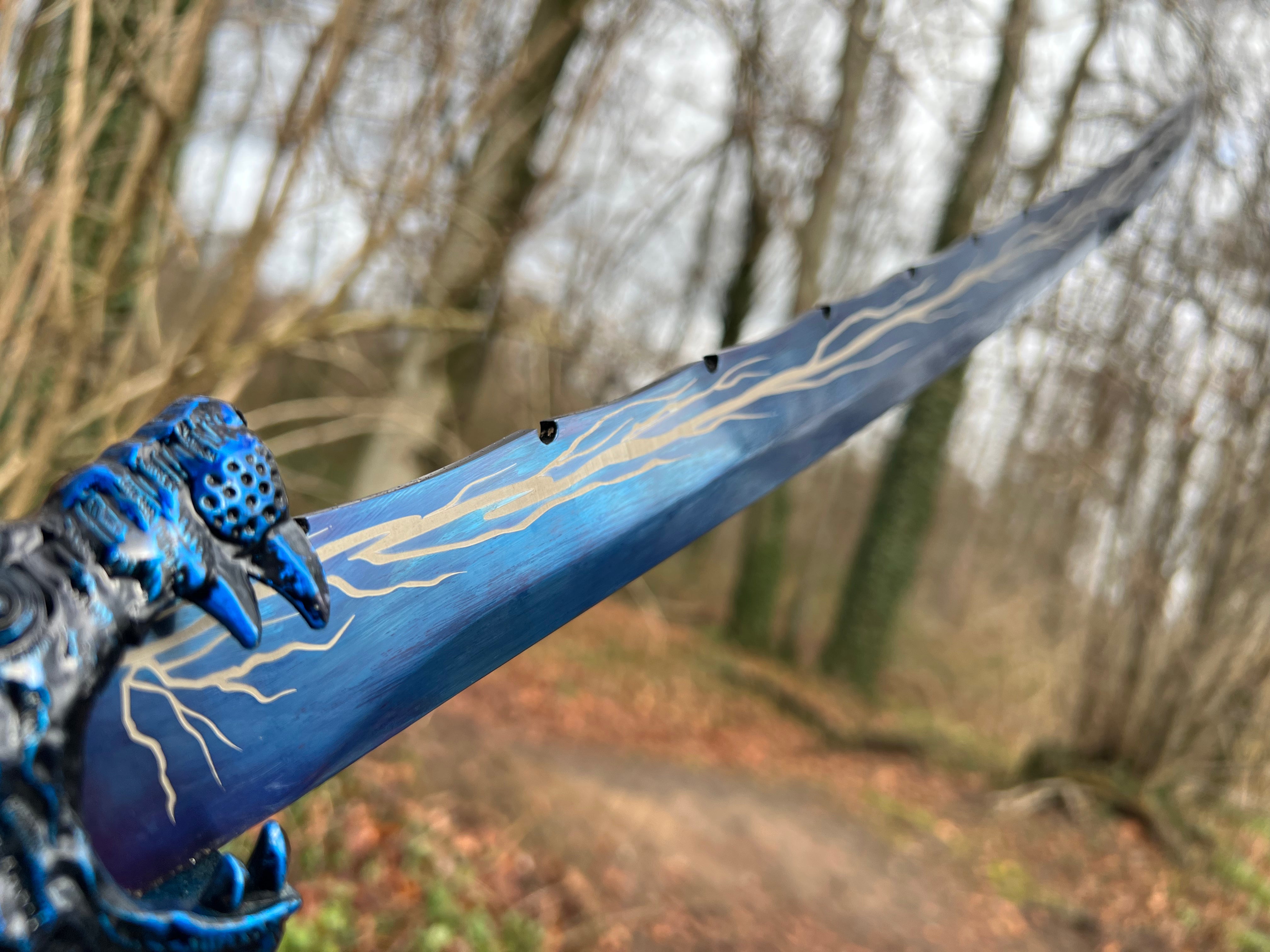 Practical hand-forged Longquan sword with wolf's head (blue)