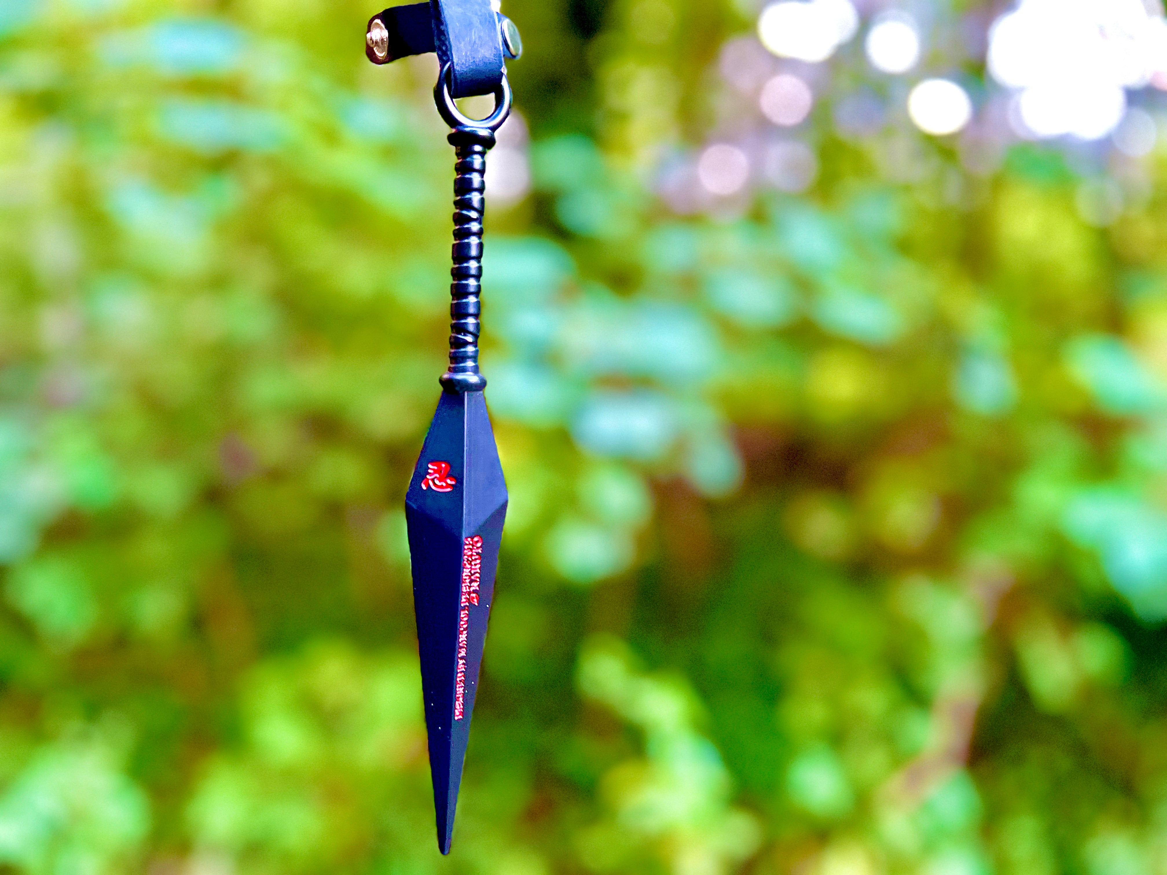 Kunai in Black - Naruto