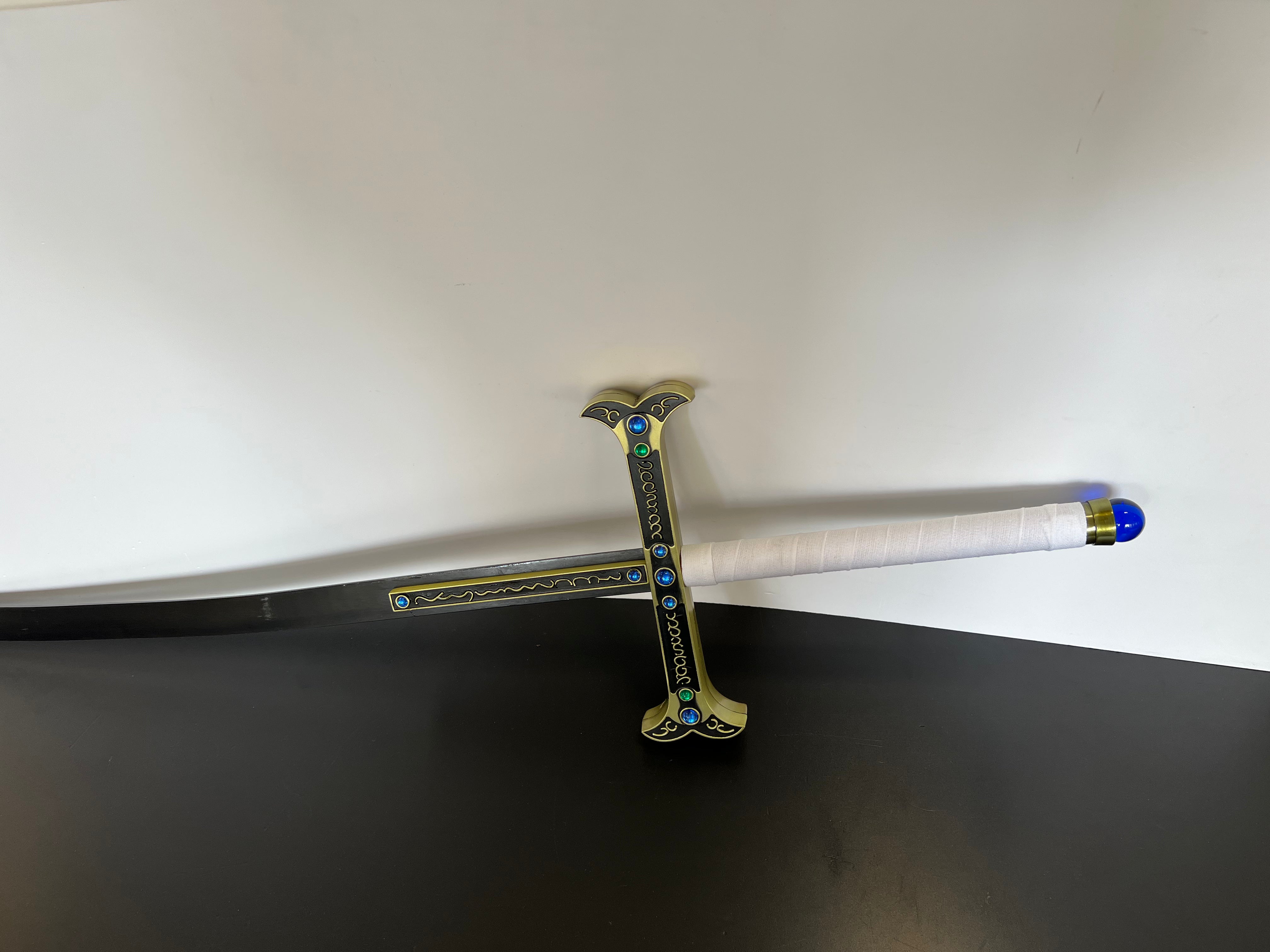 Yoru: Mihawk Dulacre Sword - One Piece (Pre-Order)