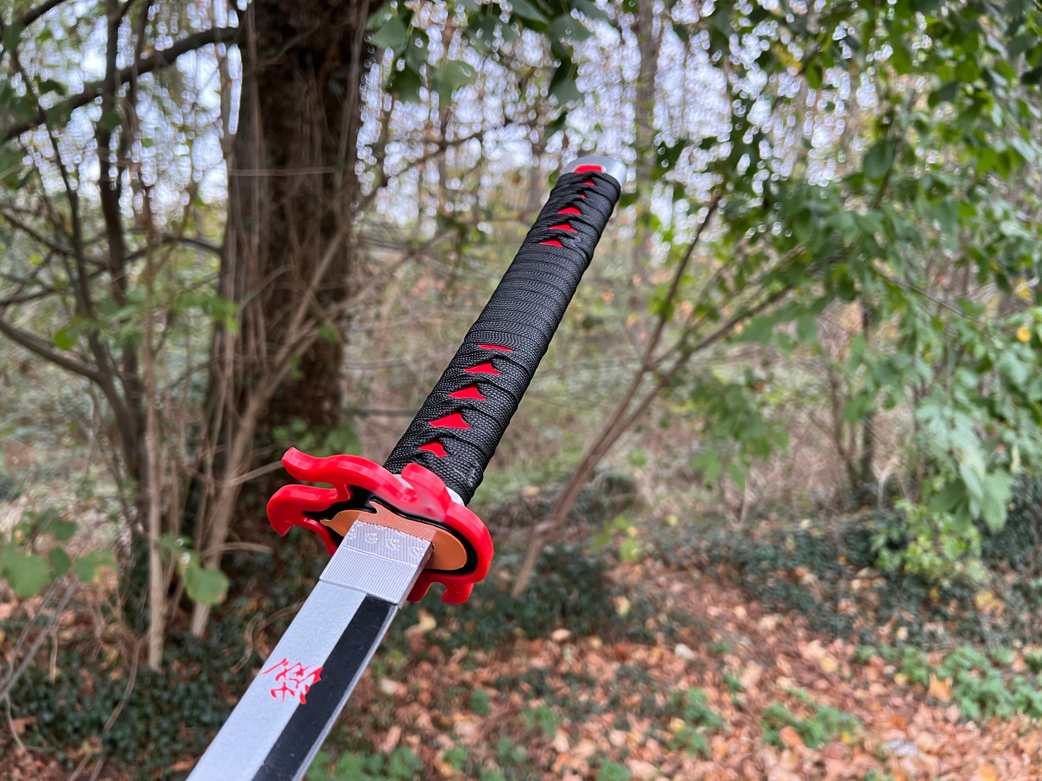 Tanjiro Katana V2 -Demon Slayer (Nichirin): Kimetsu No Yaiba (Pre-order)
