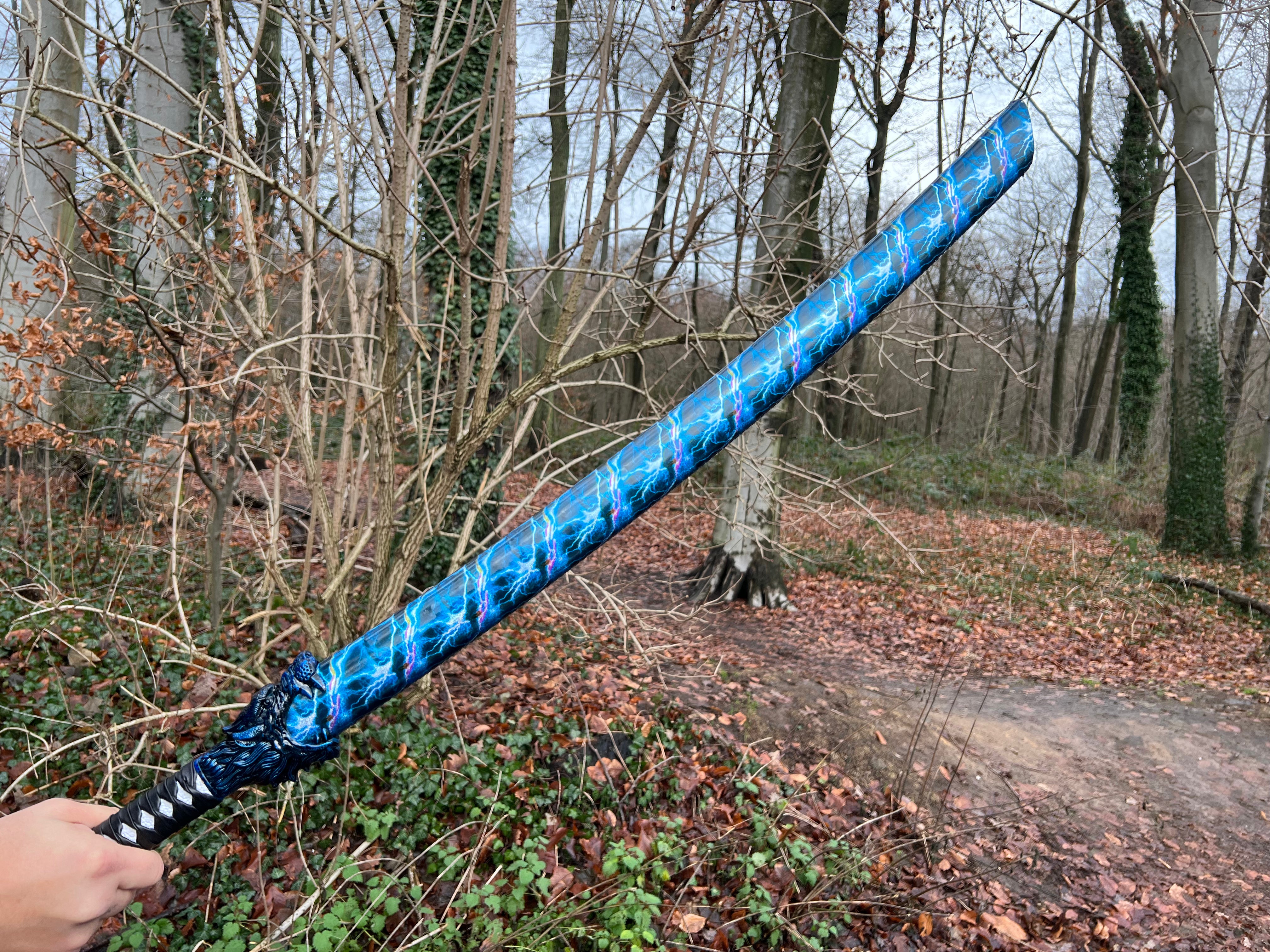 Practical hand-forged Longquan sword with wolf's head (blue)