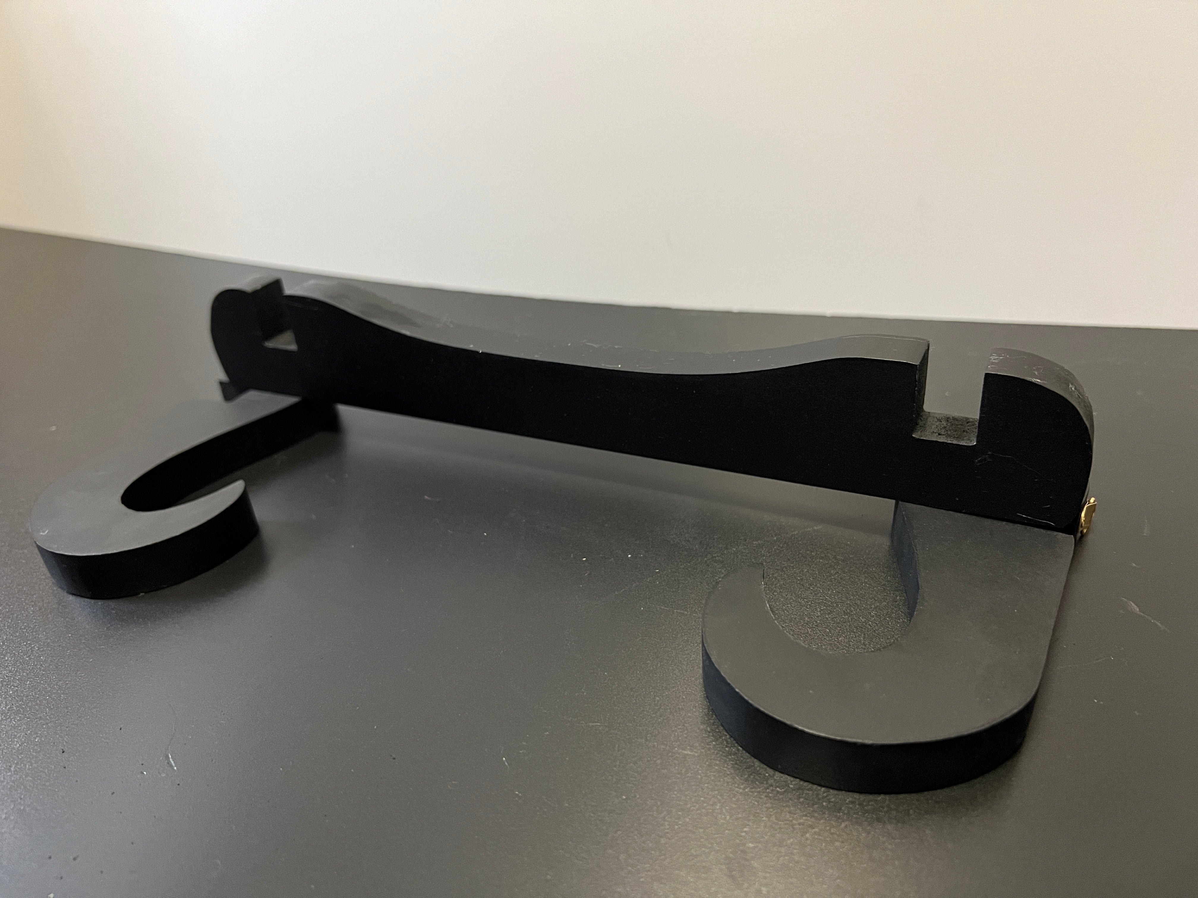Wall mount for swords/katanas