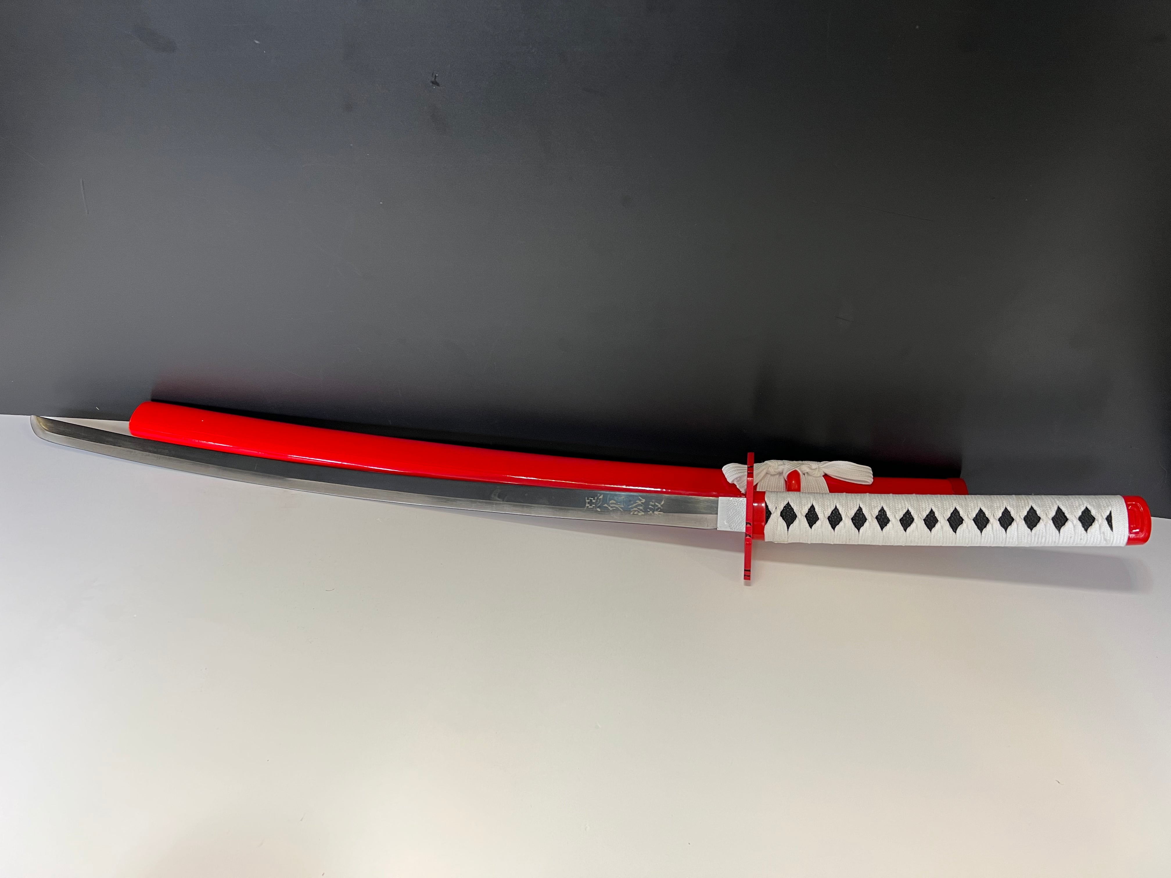 Giyu Tomioka Katana - Demon Slayer: Kimetsu No Yaiba