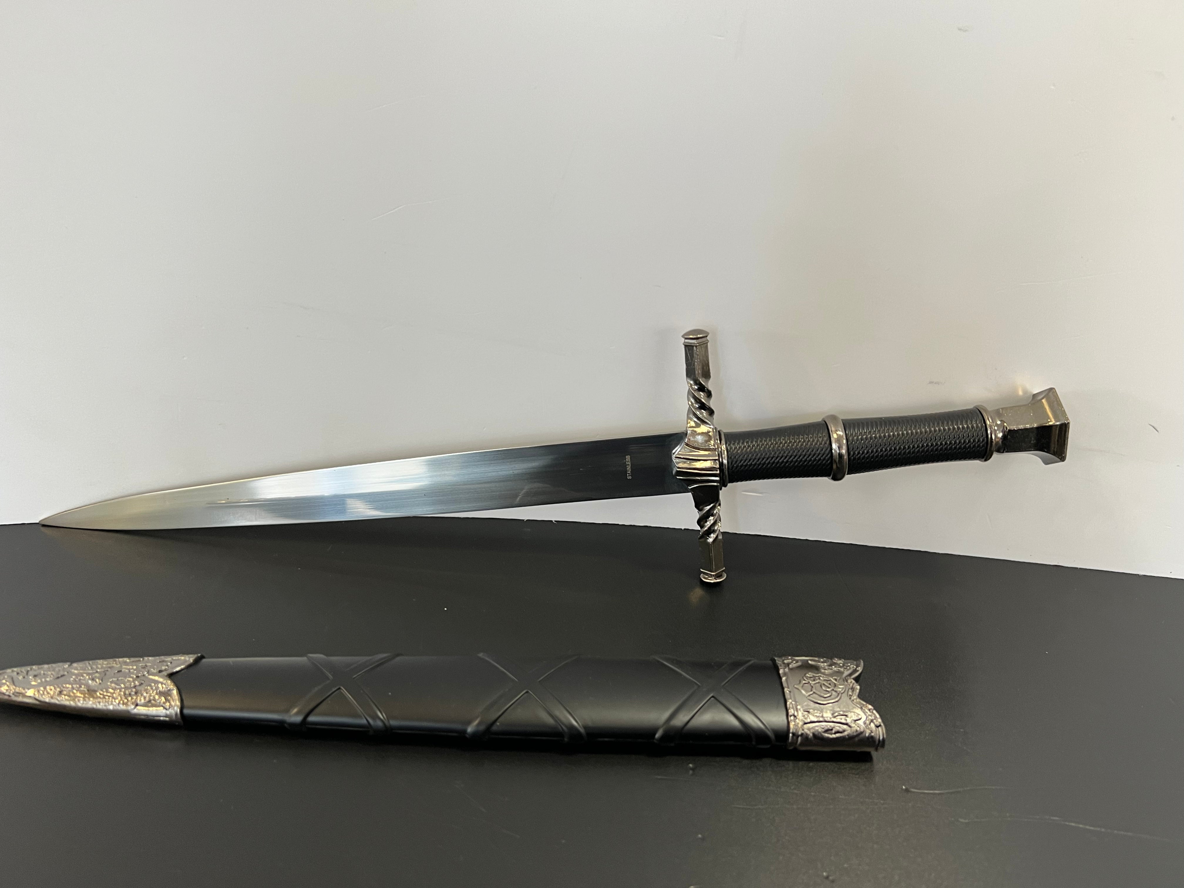 Geralt von Riva Sword Dagger-The Witcher (Pre-order)