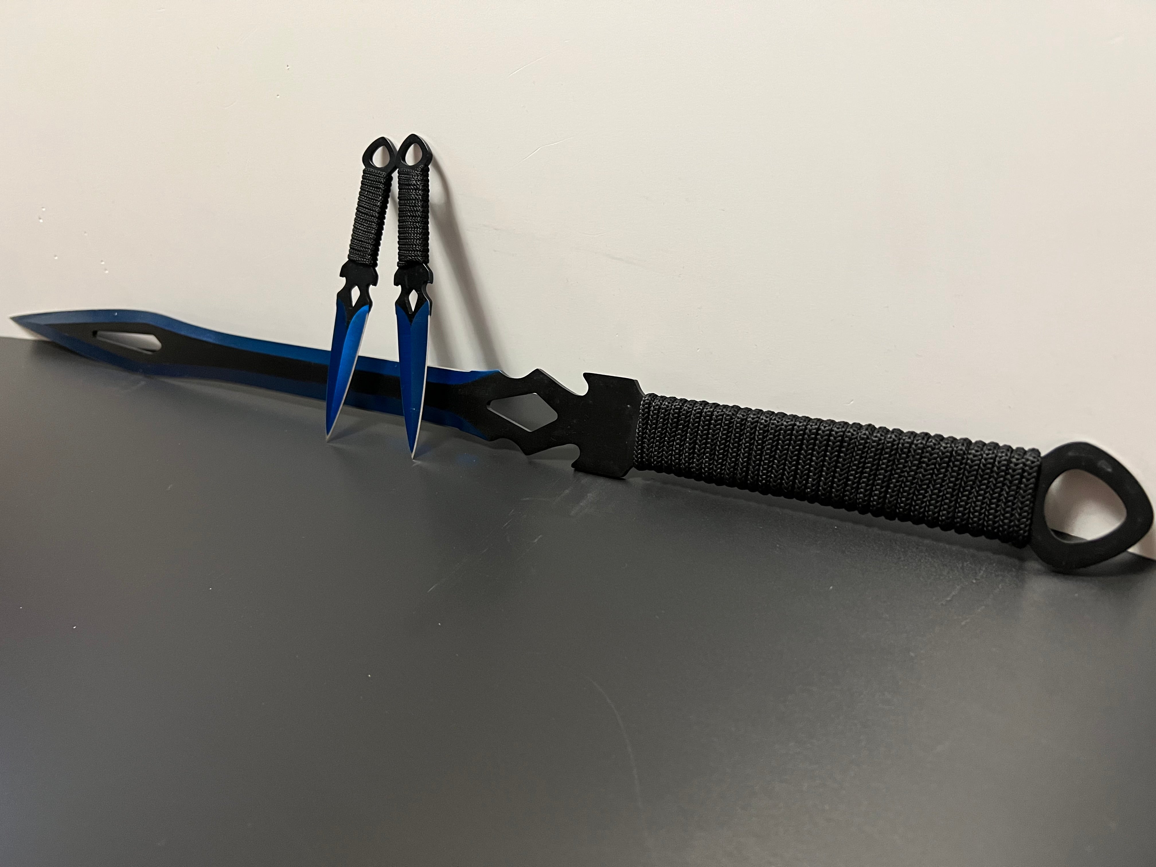 Blue back sword with 2 throwing knives (pre-order)