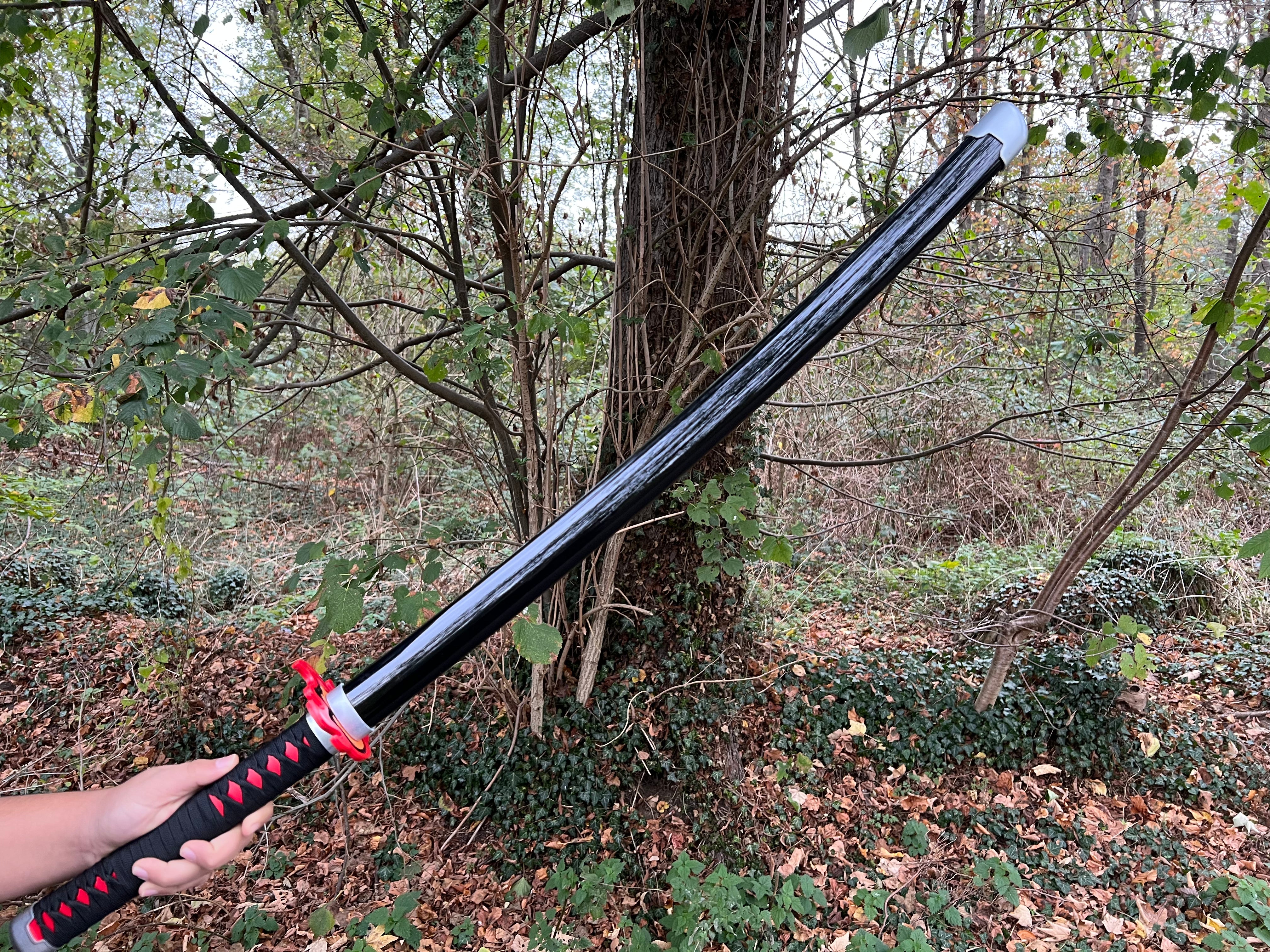 Tanjiro Katana V2 -Demon Slayer (Nichirin): Kimetsu No Yaiba (Pre-order)