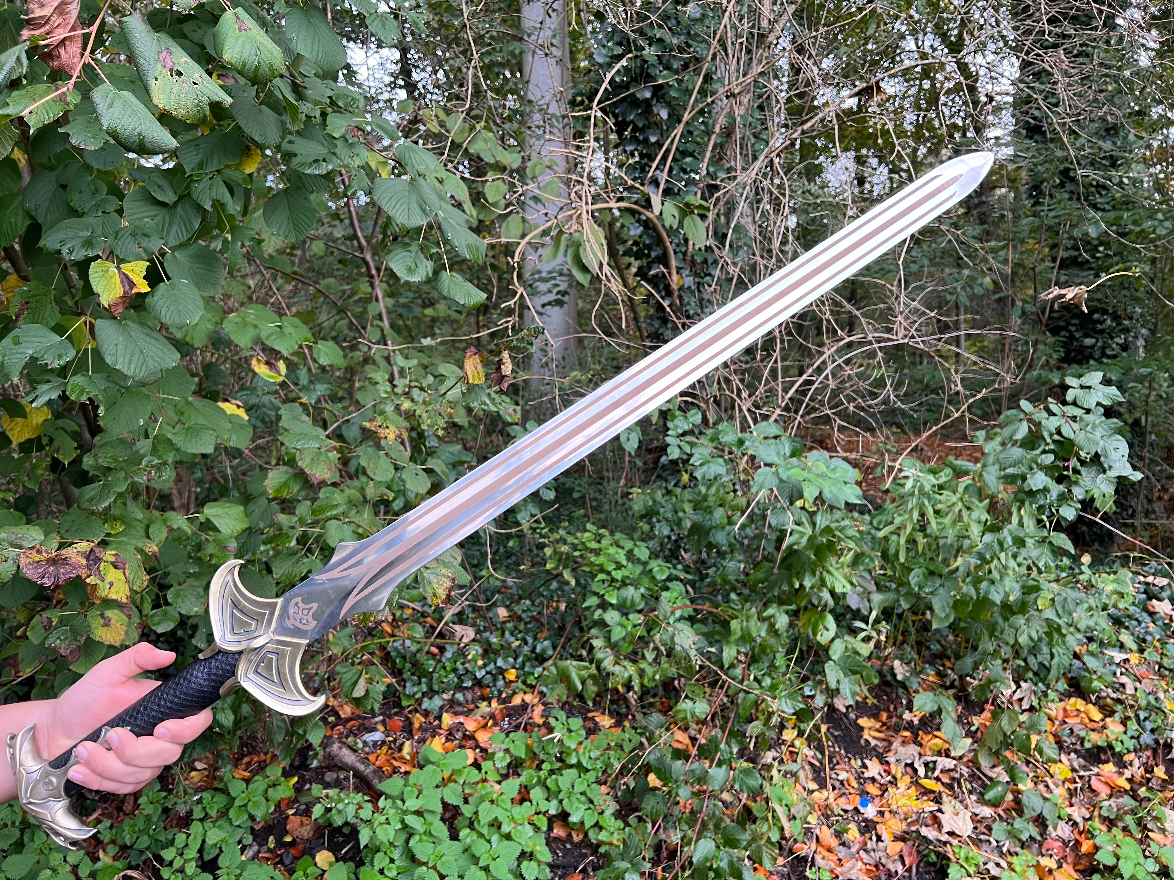 The Sword of Bard the Archer-The Hobbit (including wall holder)