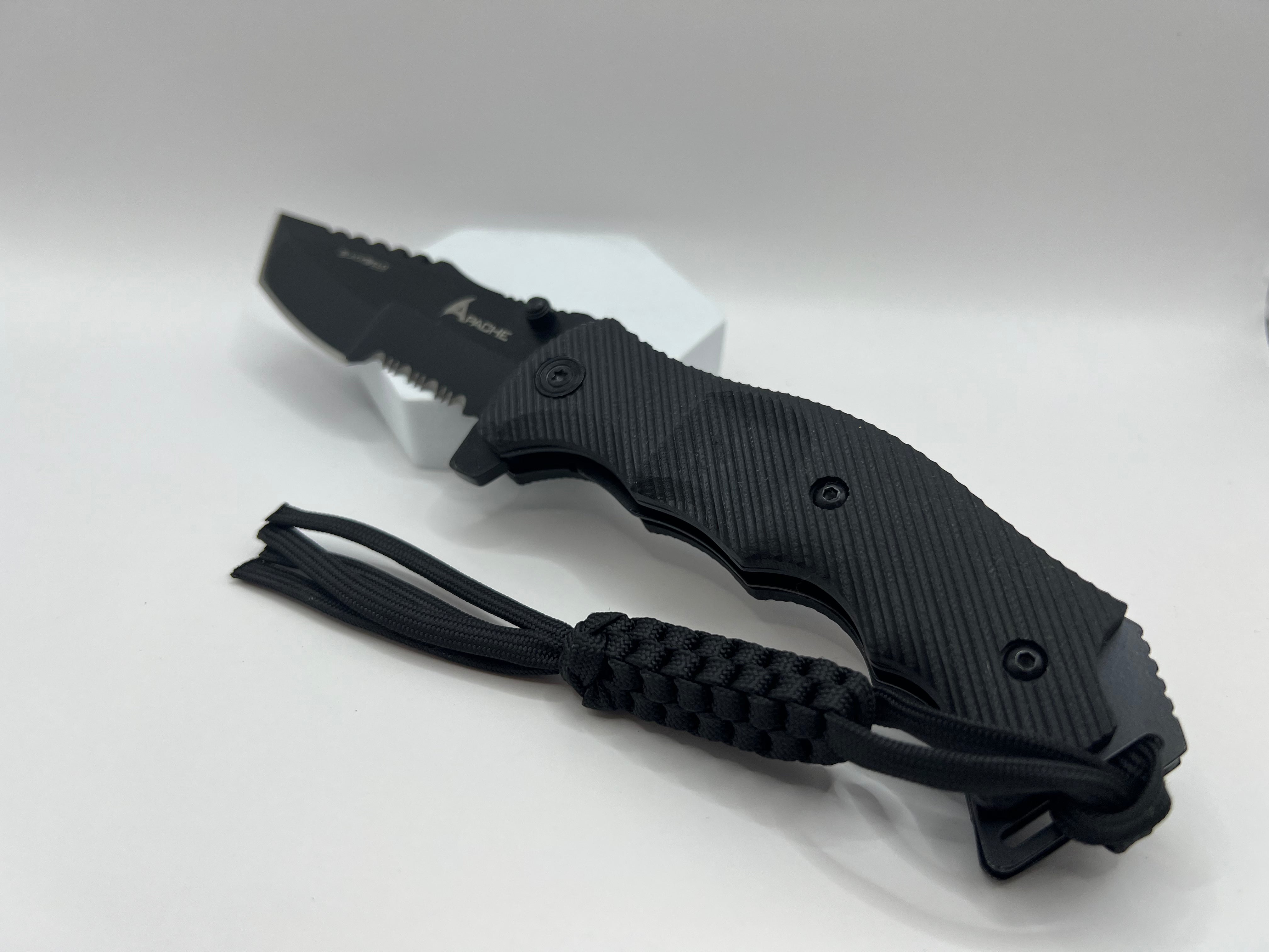 Black Field Apache Folder-The reliable insert pocket knife with spring-assisted blade opening