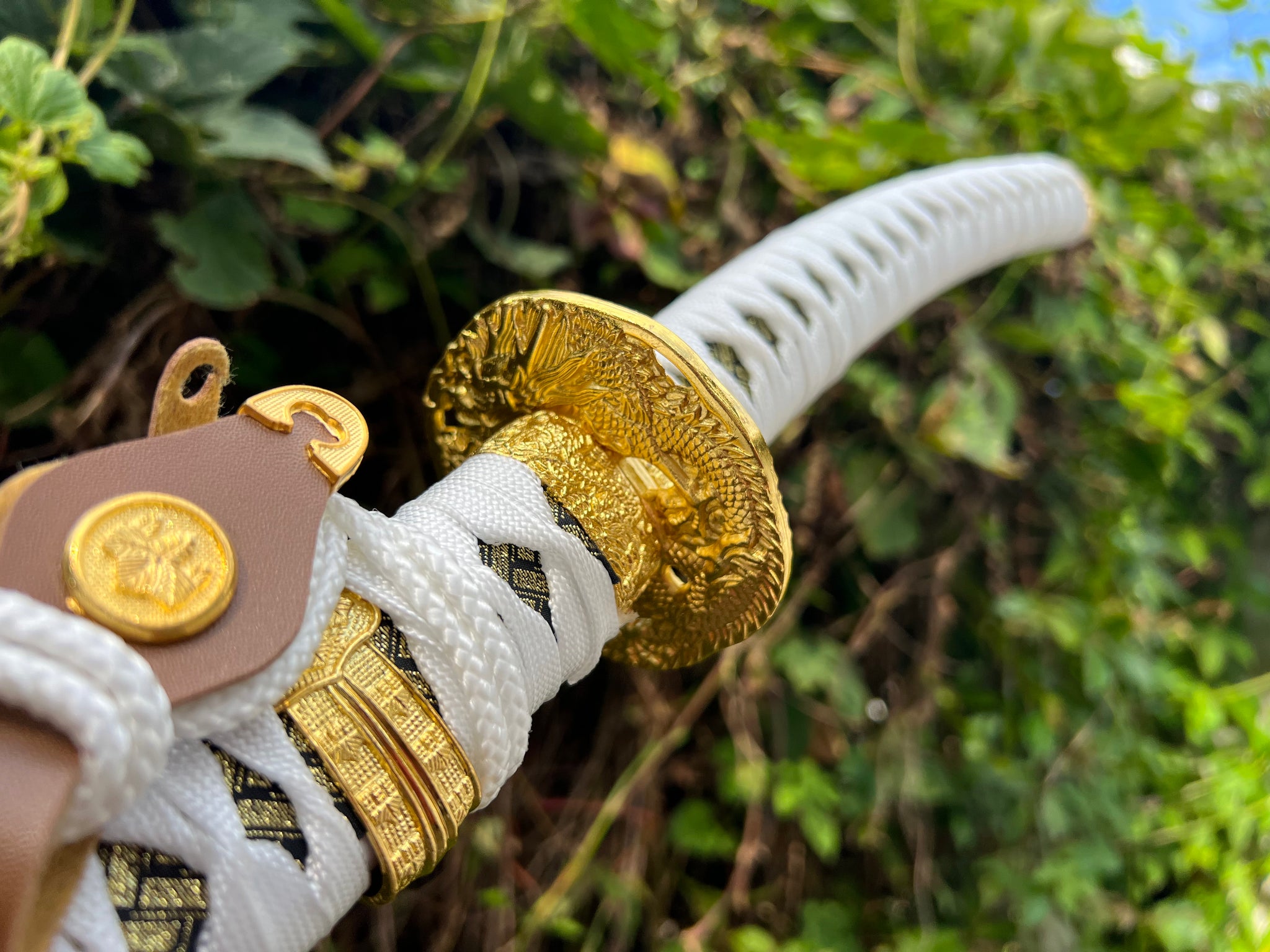 Katana Gold/White Decoration