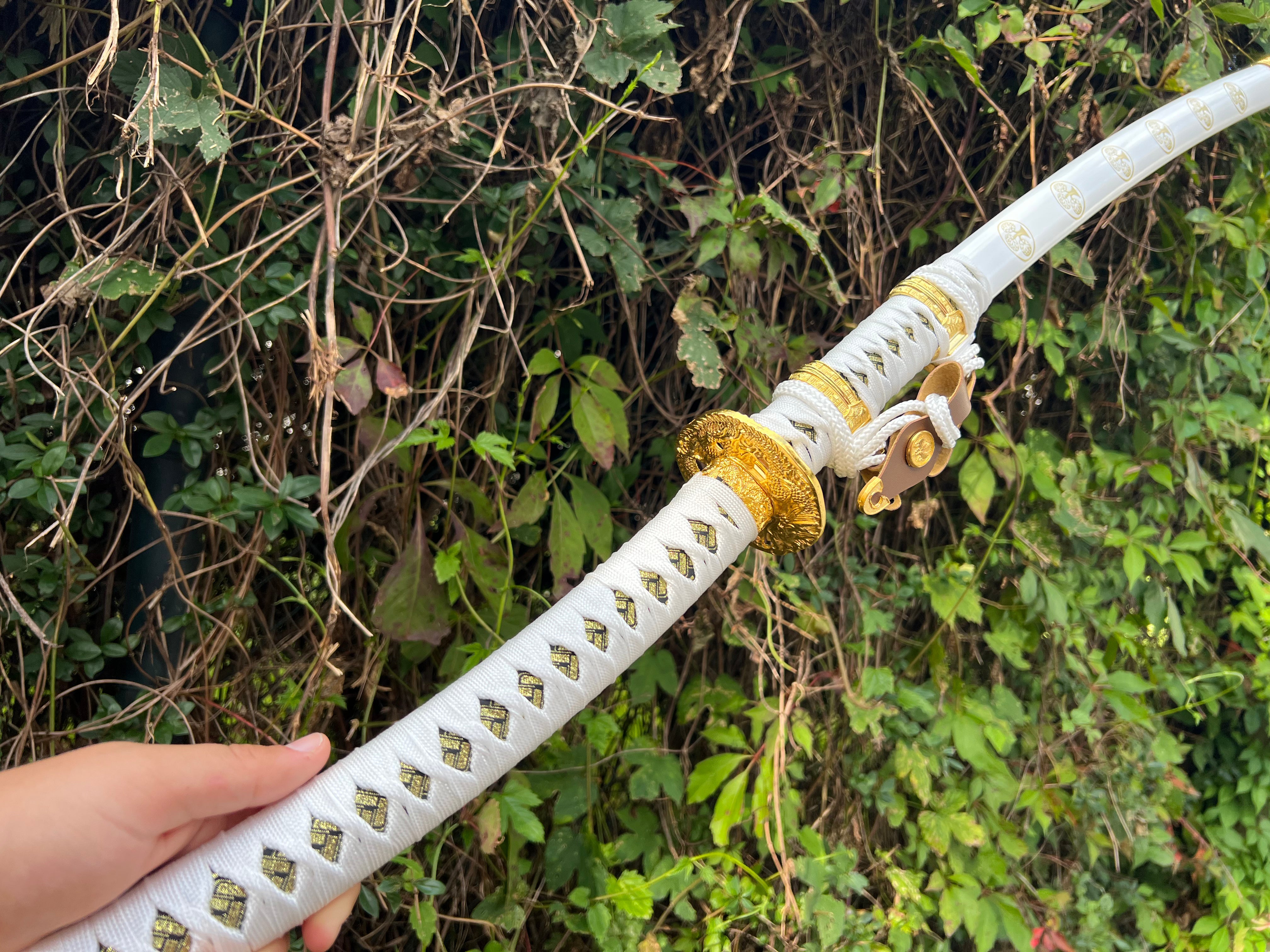 Katana Gold/White Decoration