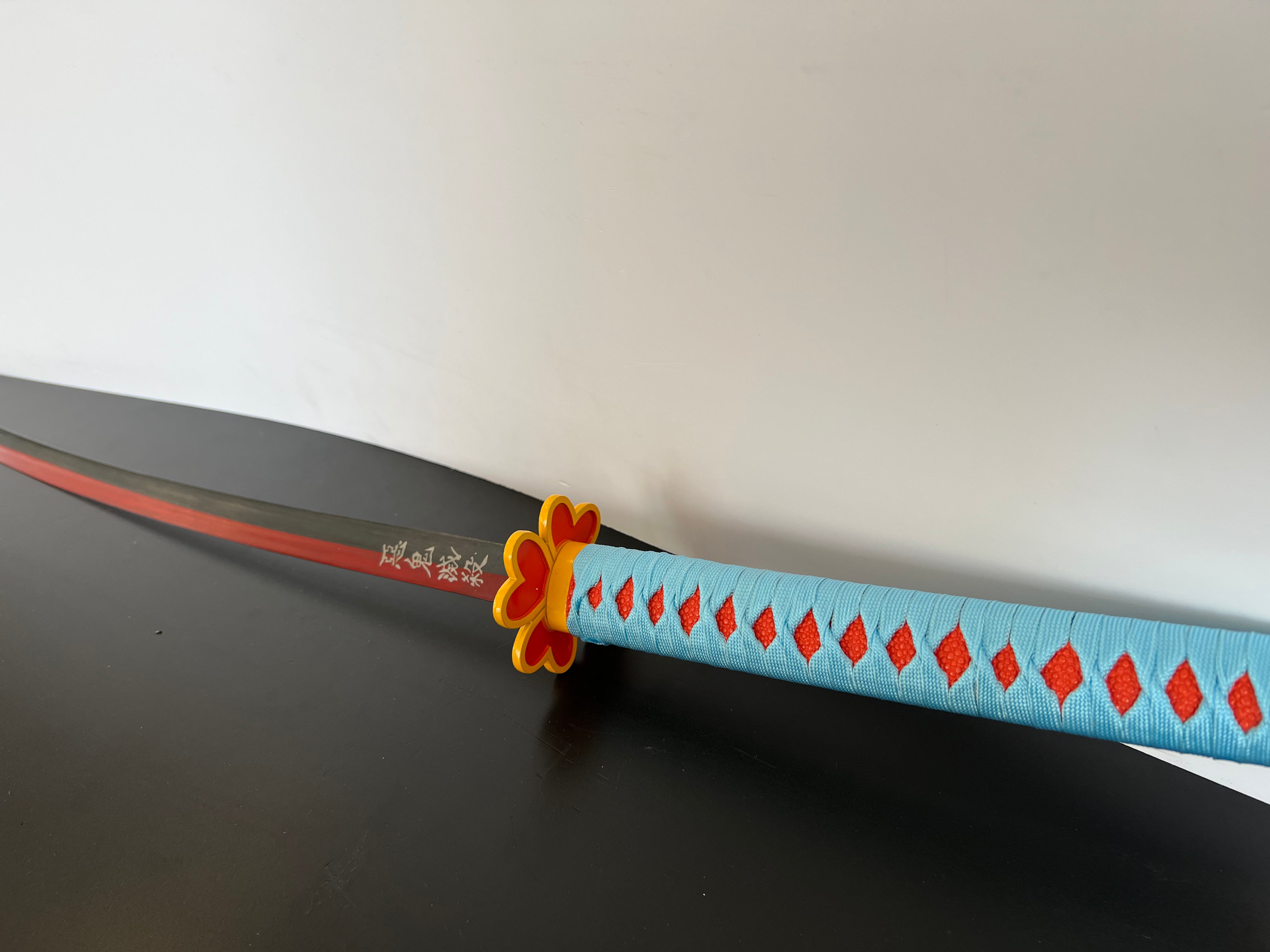 Kanroji Mitsuri Katana - Demon Slayer: Kimetsu No Yaiba